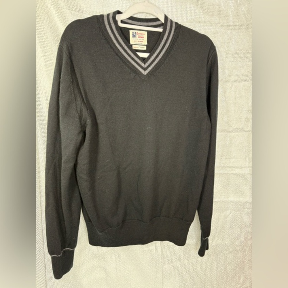 Vintage Champion by T. Snyder Men's Pure Wool Black V-Neck Sweater w Gray Trim